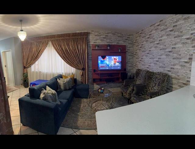 2 BEDROOM APARTMENT FOR SALE IN NORTH RIDING